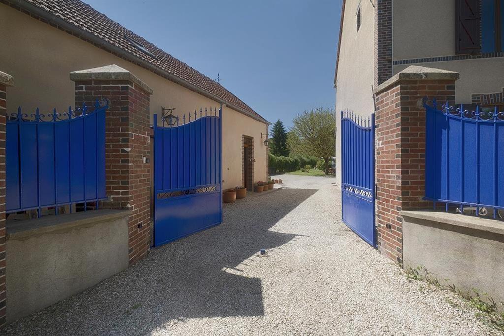 Le Logis Du Regisseur Bed & Breakfast Charny-Oree-de-Puisaye Exterior photo